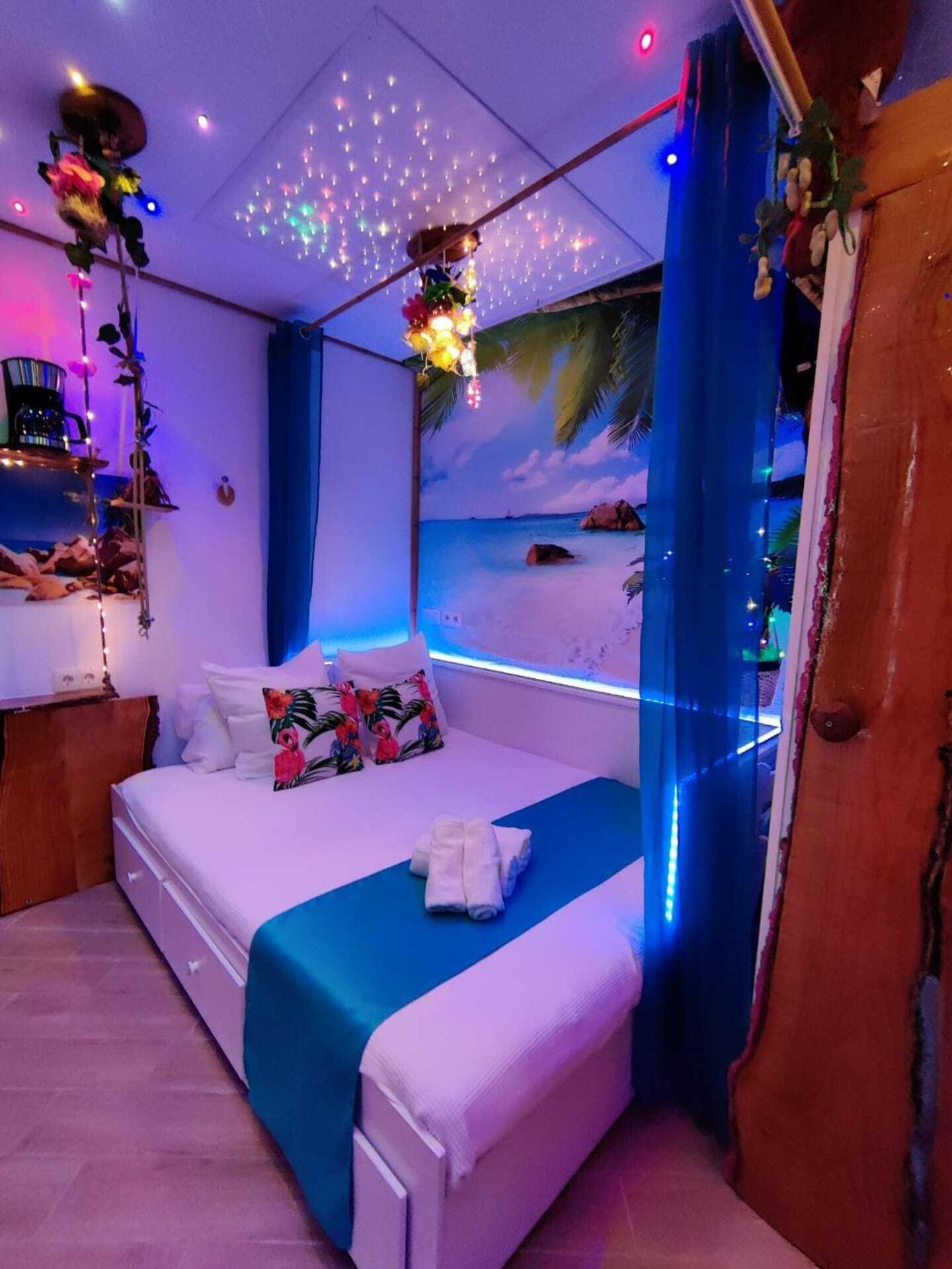 Wonder Room Paraiso Magico Habitacion Nerja Exterior foto